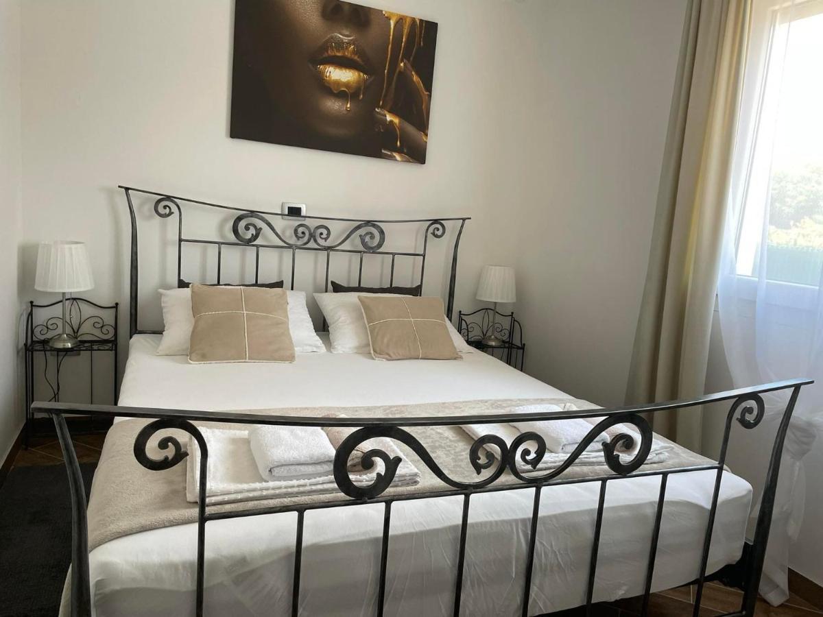Villa Zonta Apartment Maremi With Private Jacuzzi Буйе Екстериор снимка